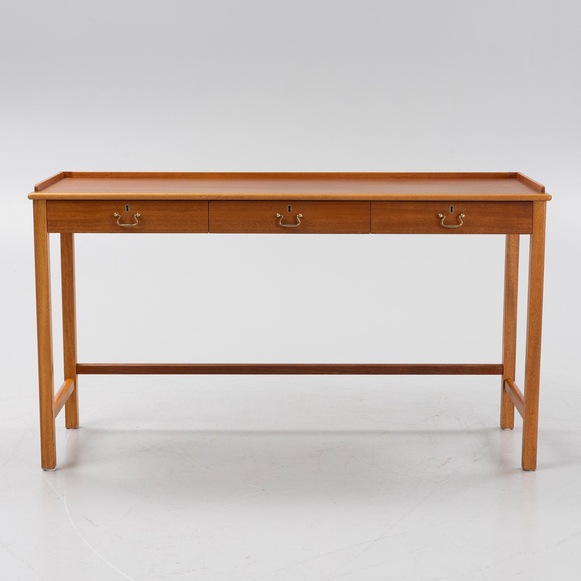 Josef Frank, sideboard, modell 2115, Firma Svenskt Tenn, efter 1985.