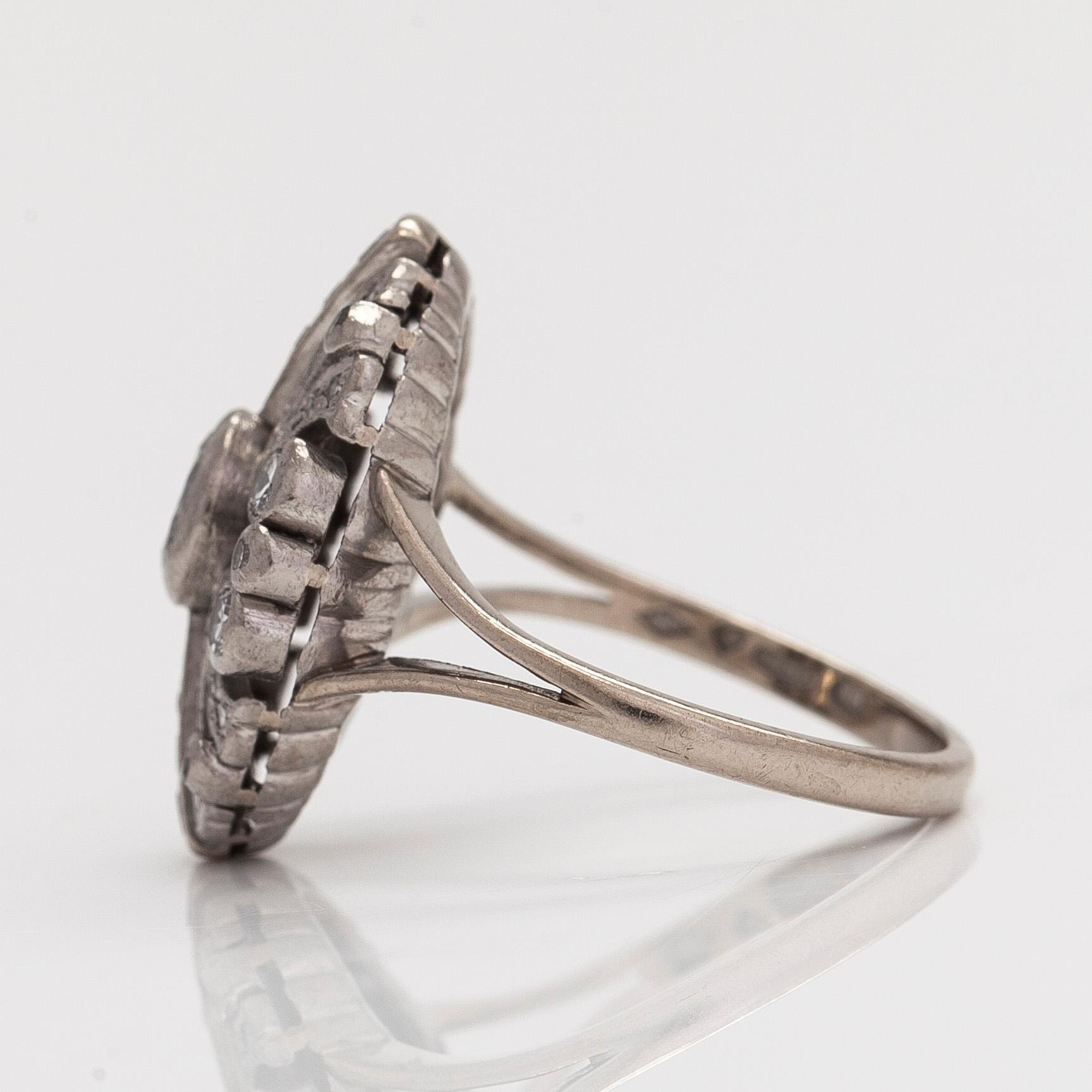 A.Tillander, ring, Art déco-stil, 18K vitguld, briljant- och 8/8-slipade diamanter ca 0.48 ct totalt, Helsingfors 1978.