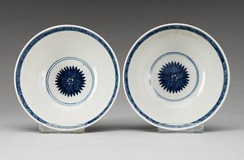 A pair of blue and white bowls, Qing dynasty, Yongzheng (1723-35), with Xuande four character mark.