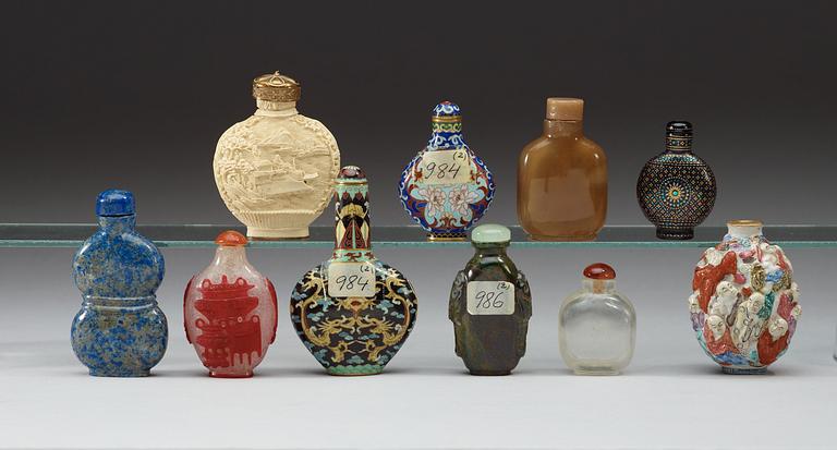 A set of 10 snuff bottles, Qing dynasty.