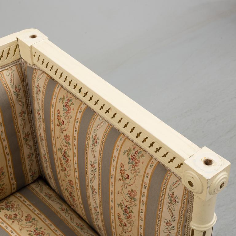 A provincial Gustavian sofa, early 19th Century.