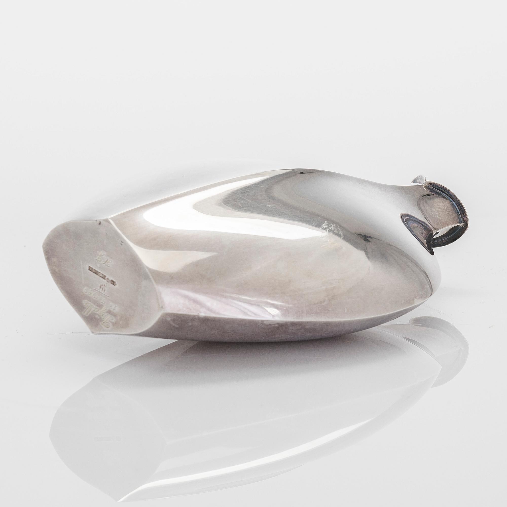 Tapio Wirkkala, maljakko, hopeaamalli TW 42, Kultakeskus, Hämeenlinna 1961.