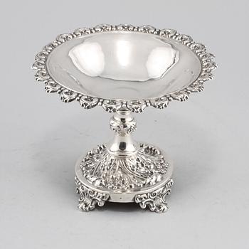 SKÅL PÅ FOT, silver, nyrokoko, Gustaf Möllenborg, Stockholm, 1844. Vikt 210 g.