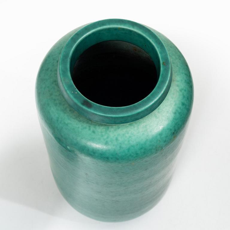 Wilhelm Kåge, vaser, 2 st, stengods, "Argenta", Gustavsberg, 1900-talets mitt.