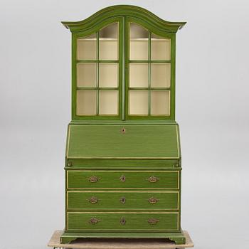 A Rococo style display cabinet, second half of the 20th Century.