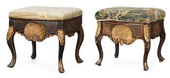 976. Two Danish 18th century stools.
