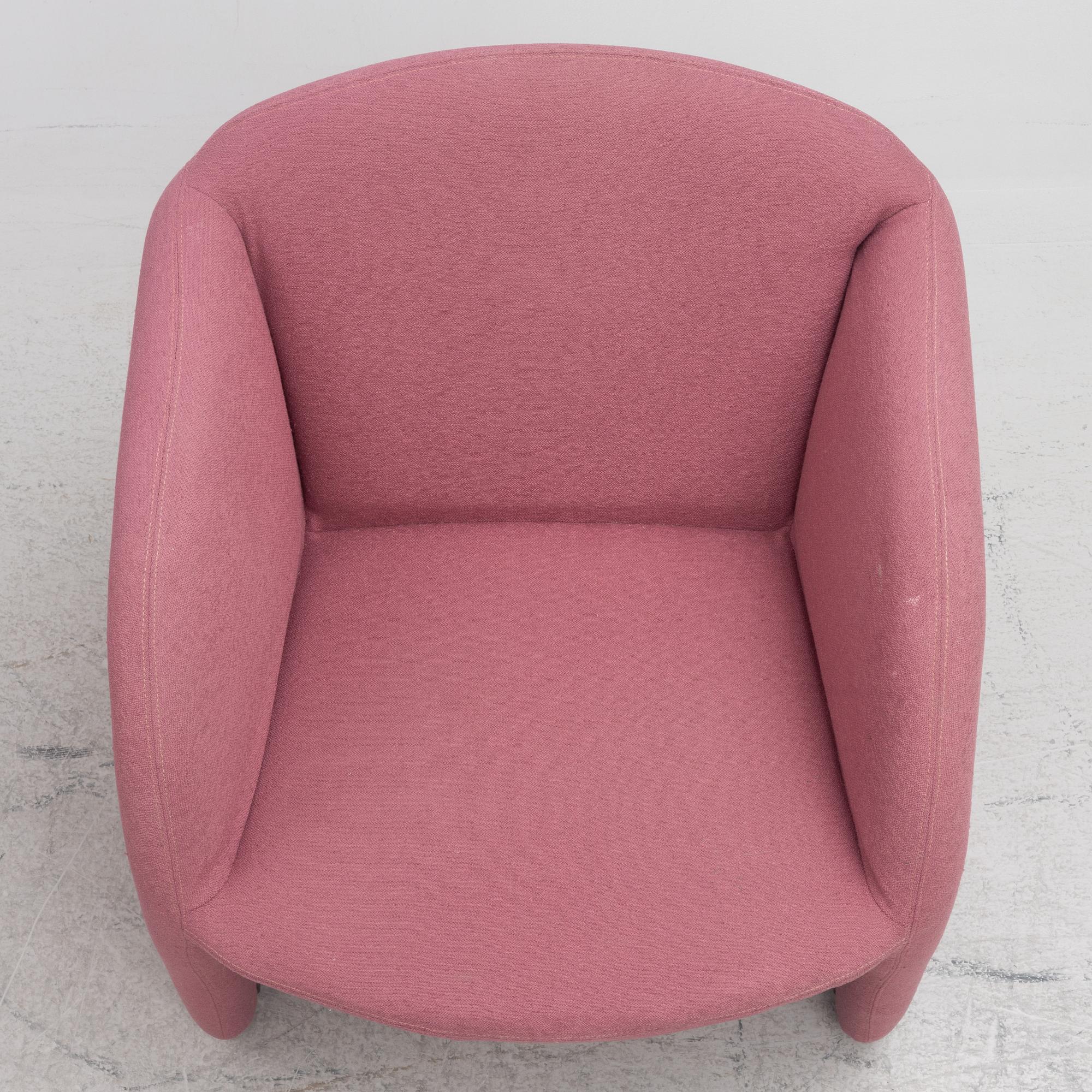 Pierre Paulin, a pair of "Ben" armchairs for Artifort, France, later part of the 20th century.