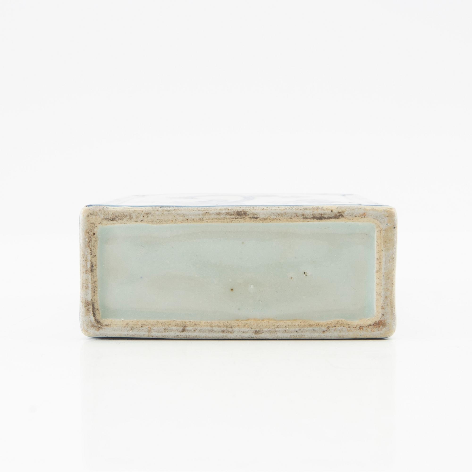Tedosa China, 19th century porcelain.
