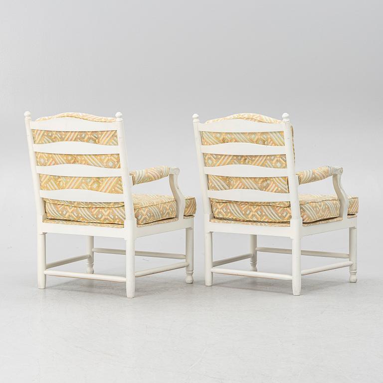 Karmstolar, ett par, sk. Gripsholmsmodell, sent 1900-tal.