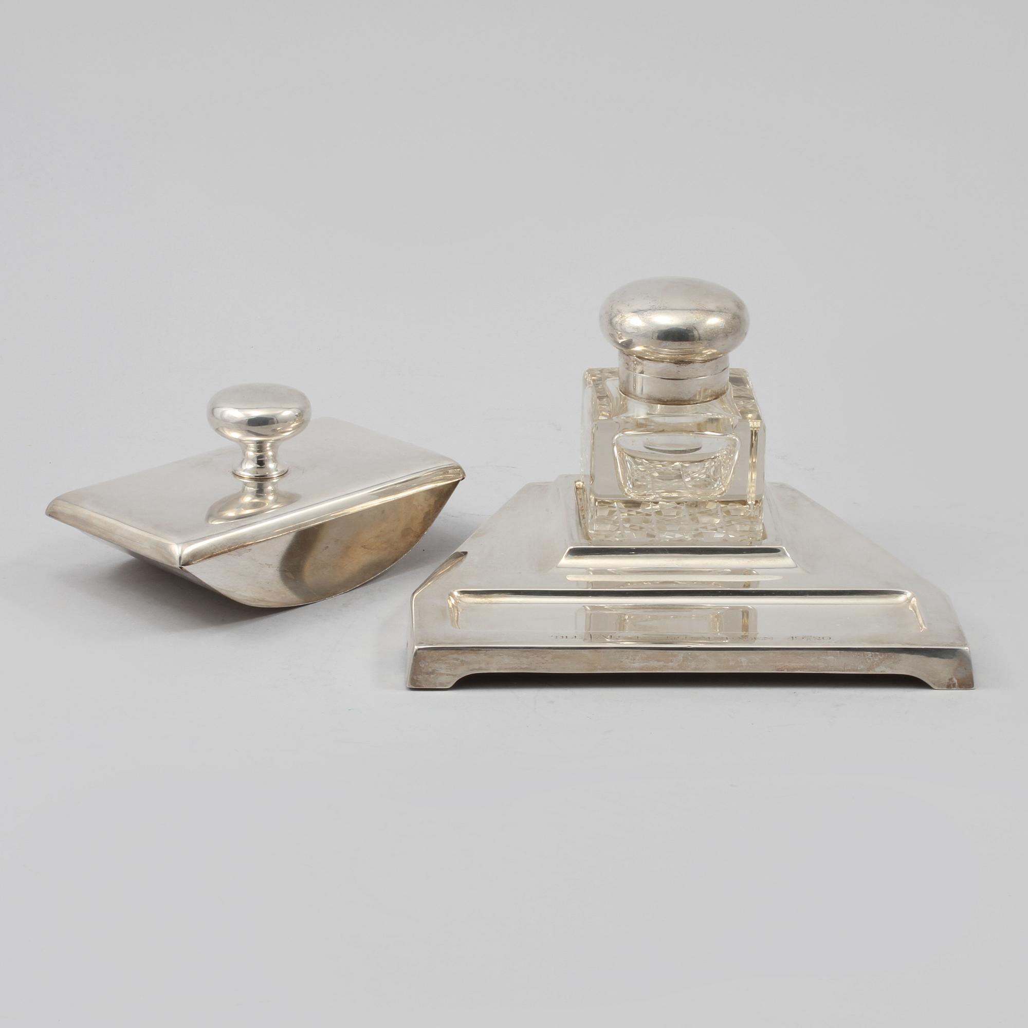SKRIVSTÄLL, tre delar, silver och glas, K Andersson, Göteborg, 1904.