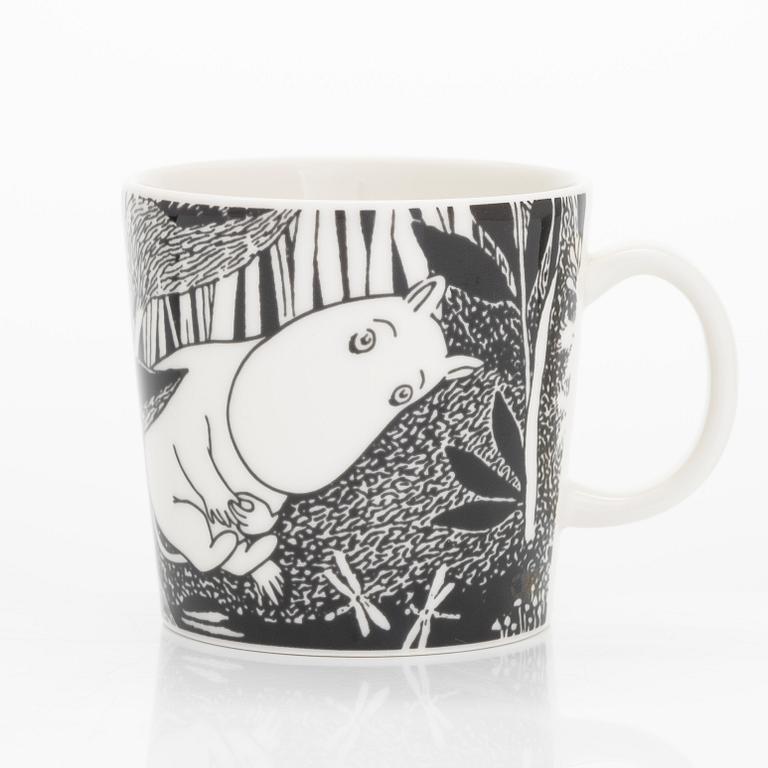 A Moomin mug, 'Moomintroll daydreaming', vitro porcelain, Moomin Characters, Arabia 2005.