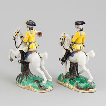 Two German Nymphenburg figurines from the series 'Kleine Gelbe Frankenthaler Jakt", 1950's.