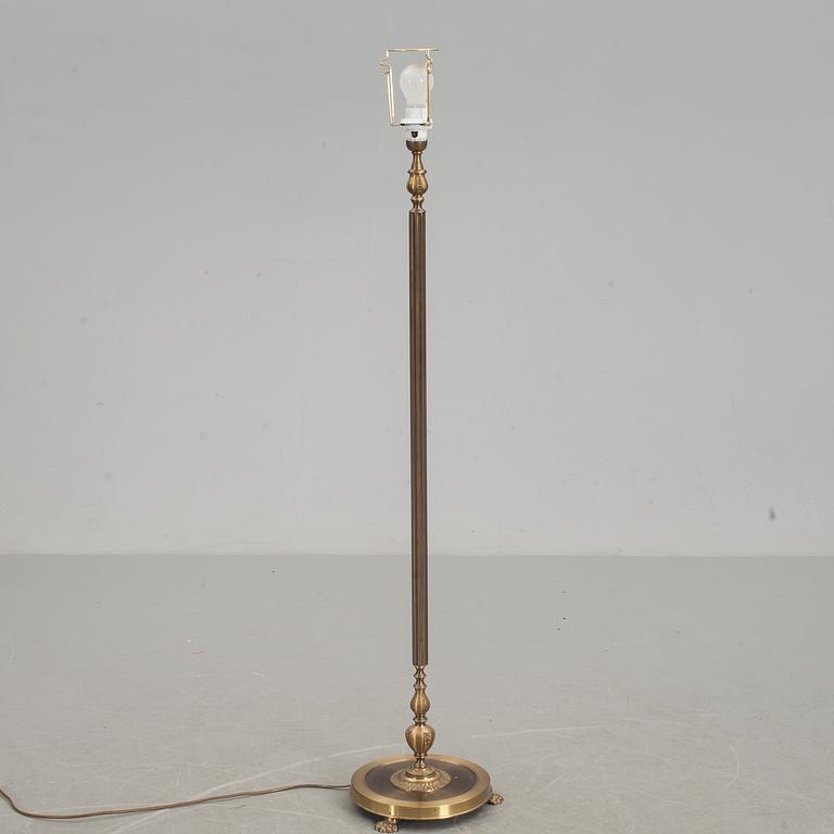 GOLVLAMPA, 1900-talets andra hälft.