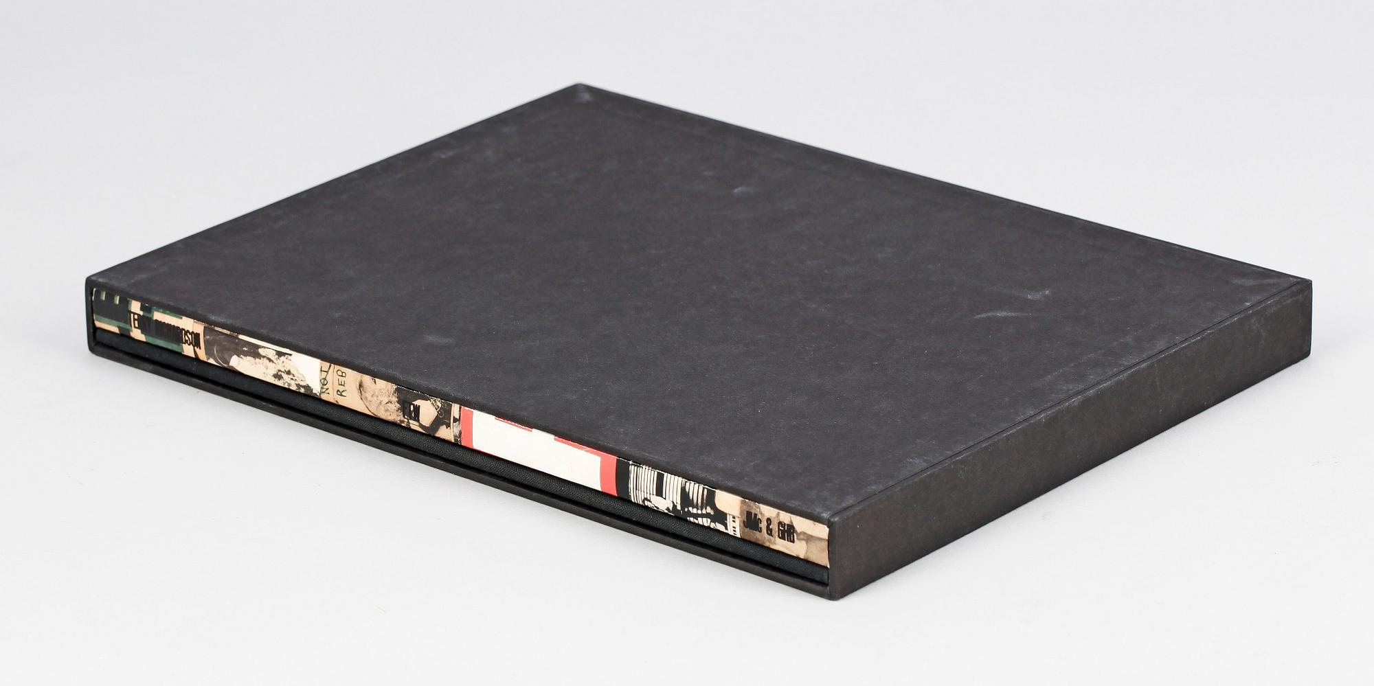 TERRY RICHARDSON, FTW, Bok samt två fotografier, sign. Limiterad upplaga om 1000 varav 20 stycken med fotografier.