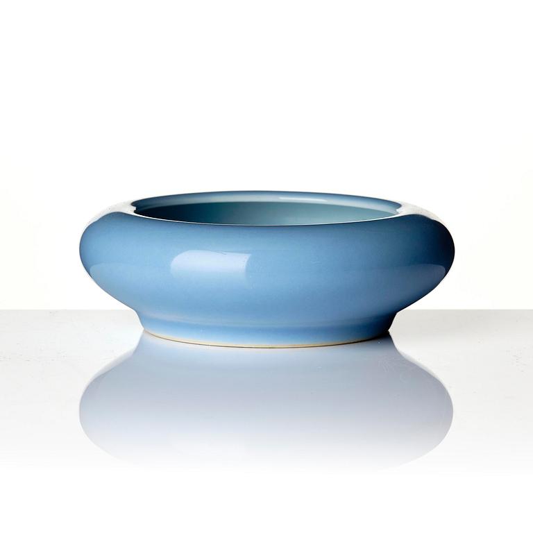 A claire de lune and a underglaze red brush washer, late Qing dynasty with Guangxu mark and early 20th century.