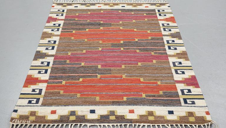 Märta Måås-Fjetterström, matto, "Bruna heden", flat weave, ca 204,5-205,5 x 130,5-132,5 cm, signed AB MMF.