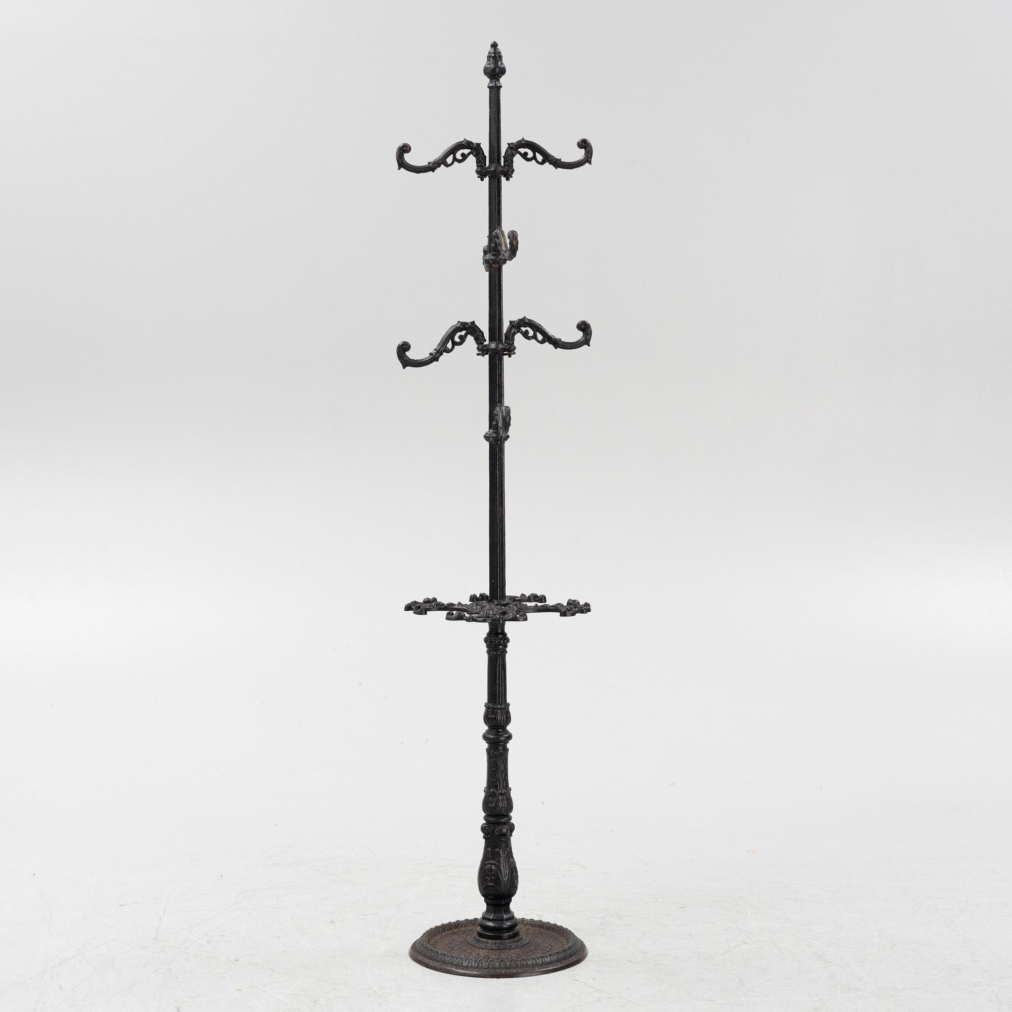 A cast iron clothes hanger early 20th century. Bukowskis