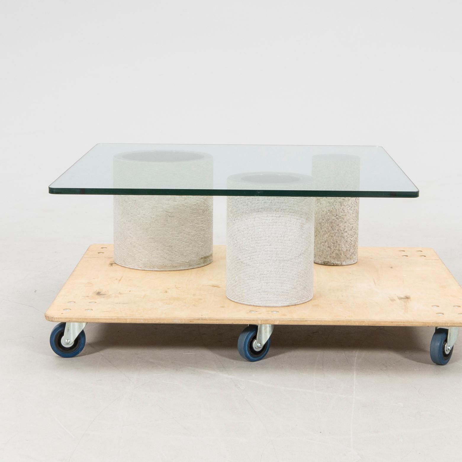 Giulio Lazzotti soffbord “Of One, Three Designs” för Casigliani Italien.