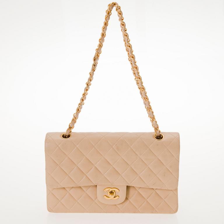 CHANEL, "Double Flap bag", LAUKKU.