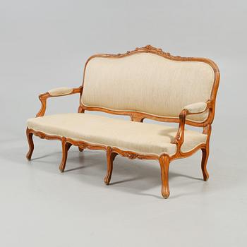 SOFFA, rokokostil, 1900-talets första hälft.