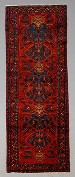 MATTA, Hamadan, ca 280 x 102 cm.
