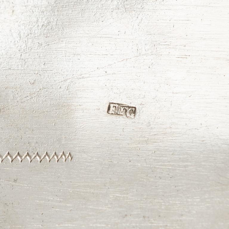 Fruktskål, silver, oidentifierad mästarstämpel FFG, åldermannaranka. Empir.