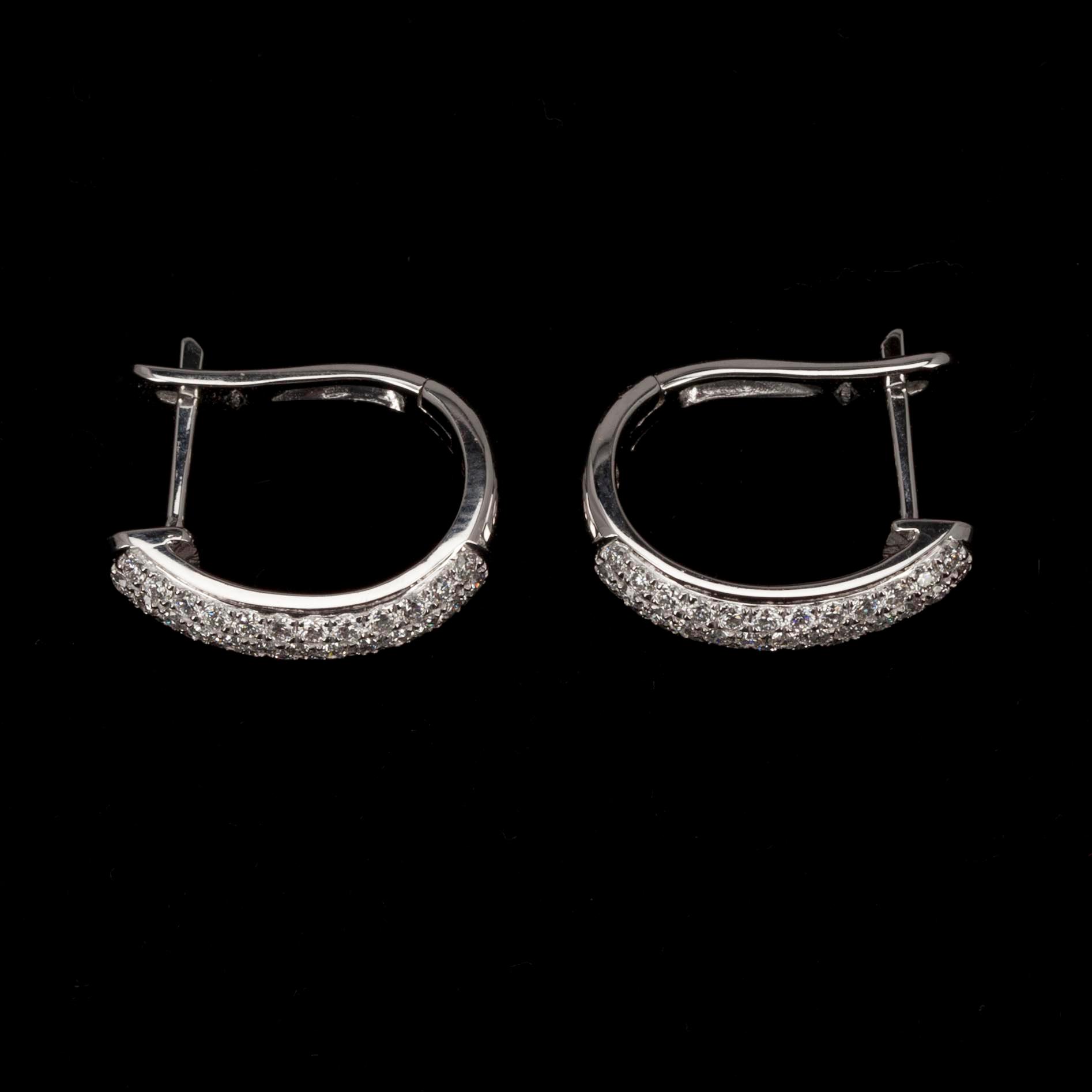 ÖRHÄNGEN, vitguld 18K, briljantslipade diamanter tot. 0,53 ct. Paino 3,2 ct.