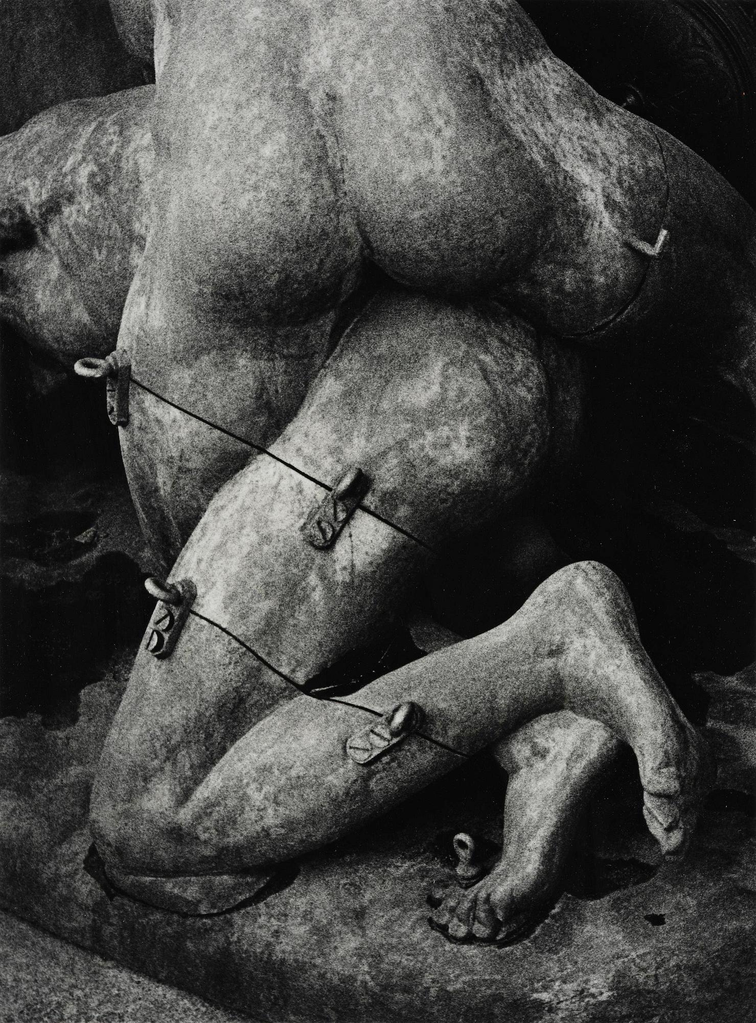 Christer Strömholm, "Skulpturernas kärleksakt", 1958.