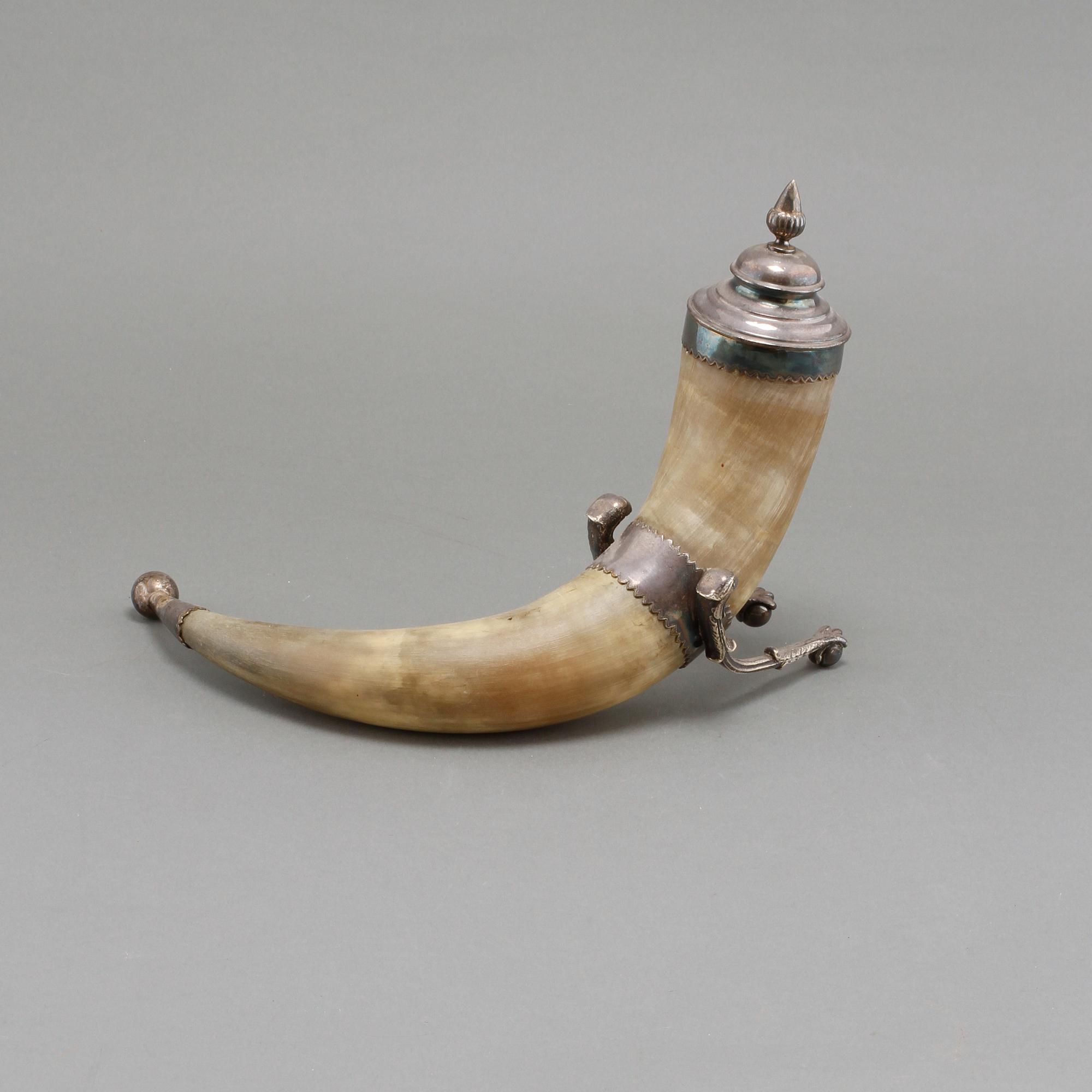 DRYCKESHORN, nyrenässans, sent 1800-tal.