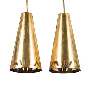 Paavo Tynell, a pair of 1953 pendant lights for Taito.