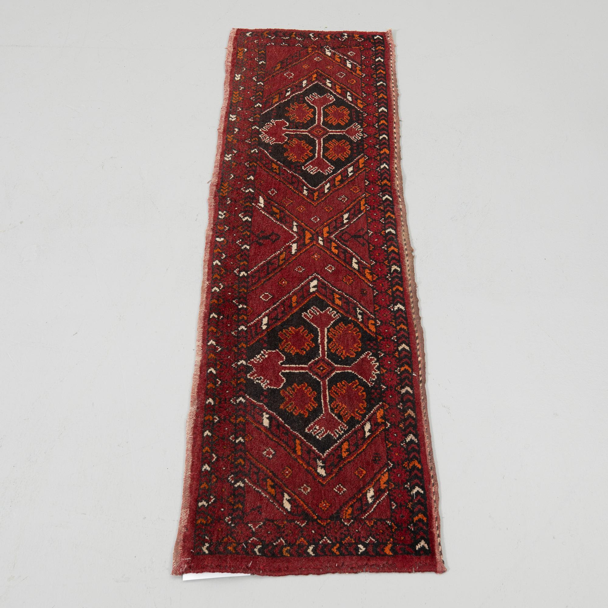 Prayer rug, Saff, approx. 153 × 43 cm.
