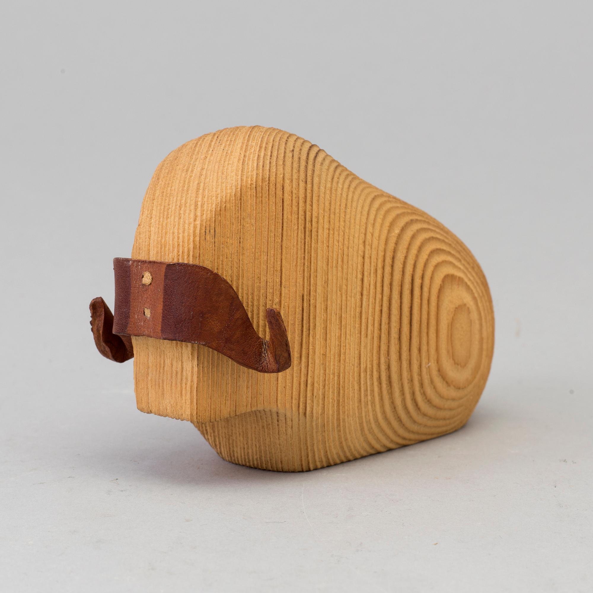 Arne Tjomsland, a wooden sculpture, Norway.