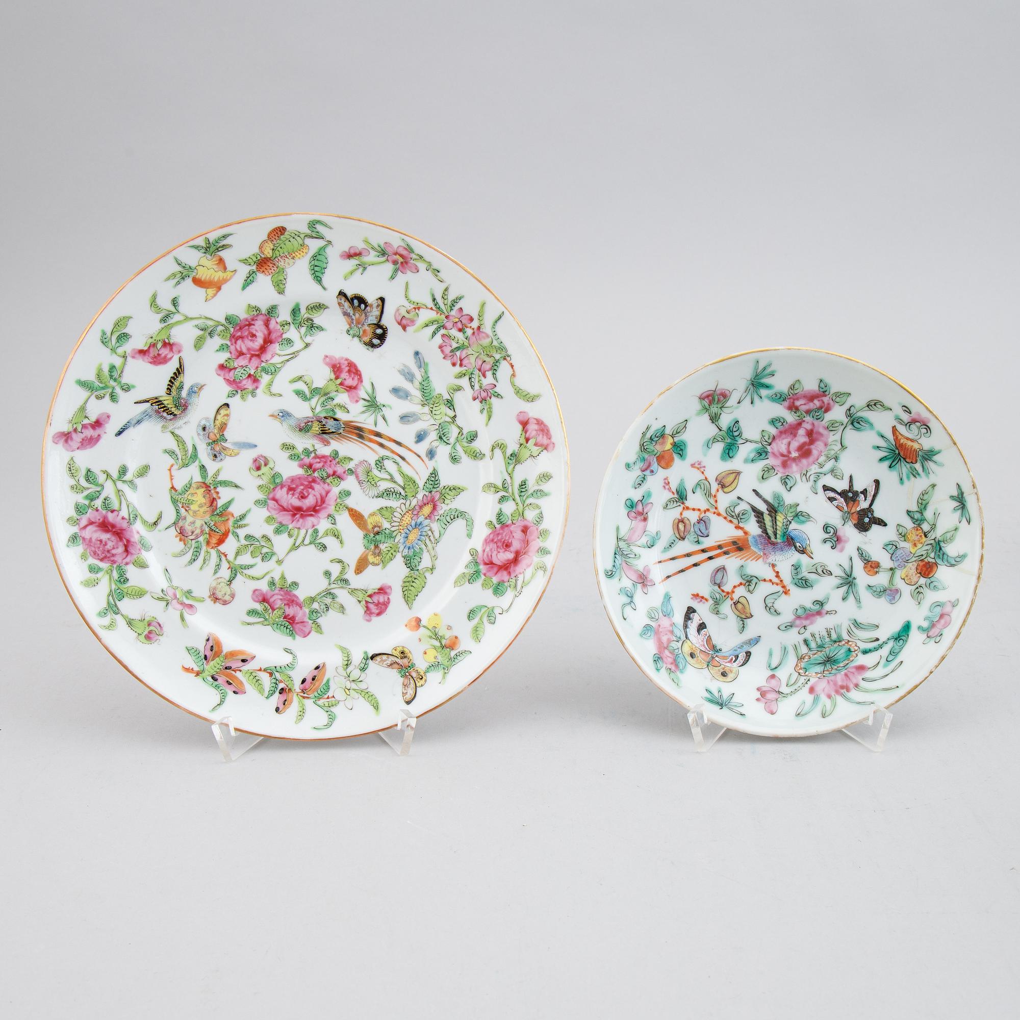 13 famille rose Canton porcelain objects, Qing dynasty, late 19th century.