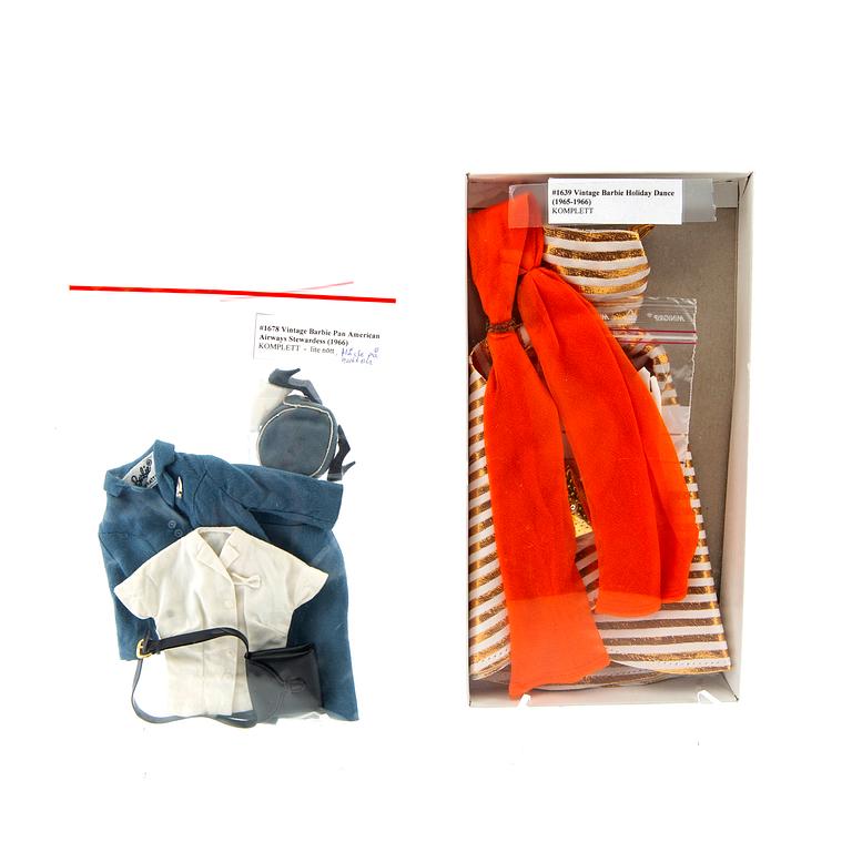 Barbiekläder 2 set. vintage "Holiday Dance", Mattel 1965-66, "Pan American Airways Stewardess" Mattel 1966.