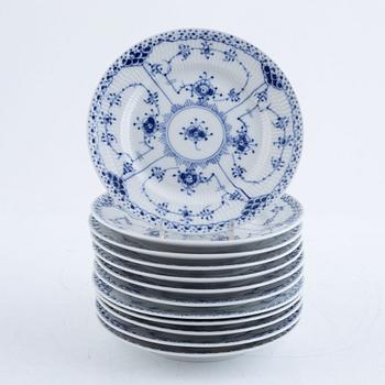 Royal Copenhagen, coffee and tea service, porcelain, "Musselmalet", half-lace, 38 pieces. Denmark.