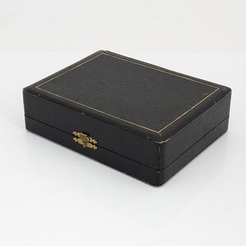 Adie Brothers Ltd, a silver cruet set in box, Birmingham 1924.