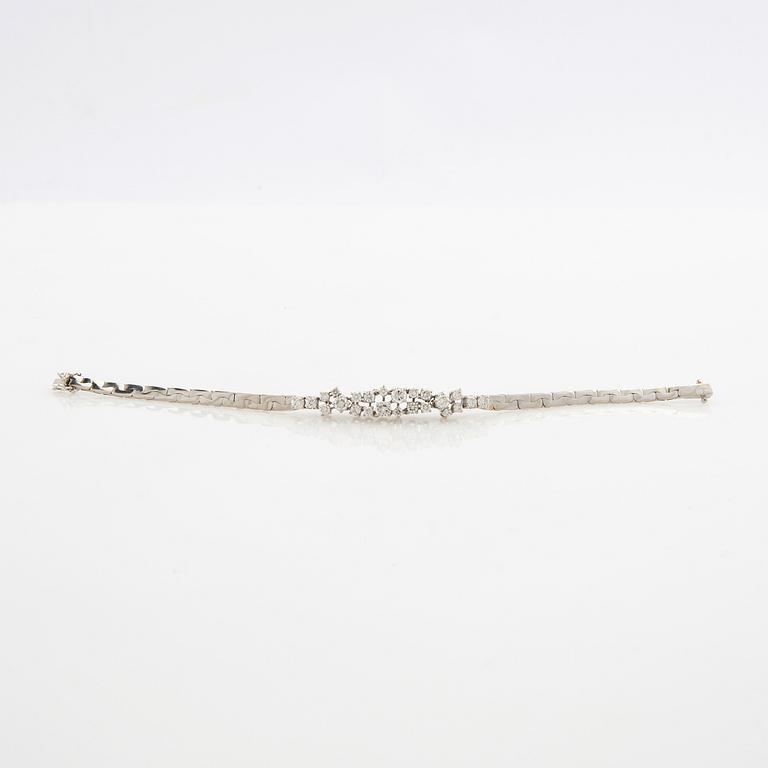 Armband 18K vitguld med diamanter ca 2,21 ct.