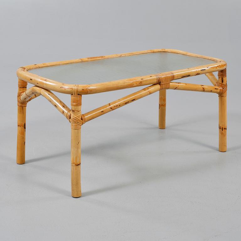 KORGMÖBEL, 4 delar, 1900-talets andra hälft.