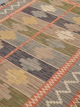 Märta Måås-Fjetterström, A carpet, "Blå taggen", flat weave, ca 328-330,5 x 228-232 cm, signed MMF.