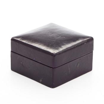 Earrings, diamonds, black stone and pearls.