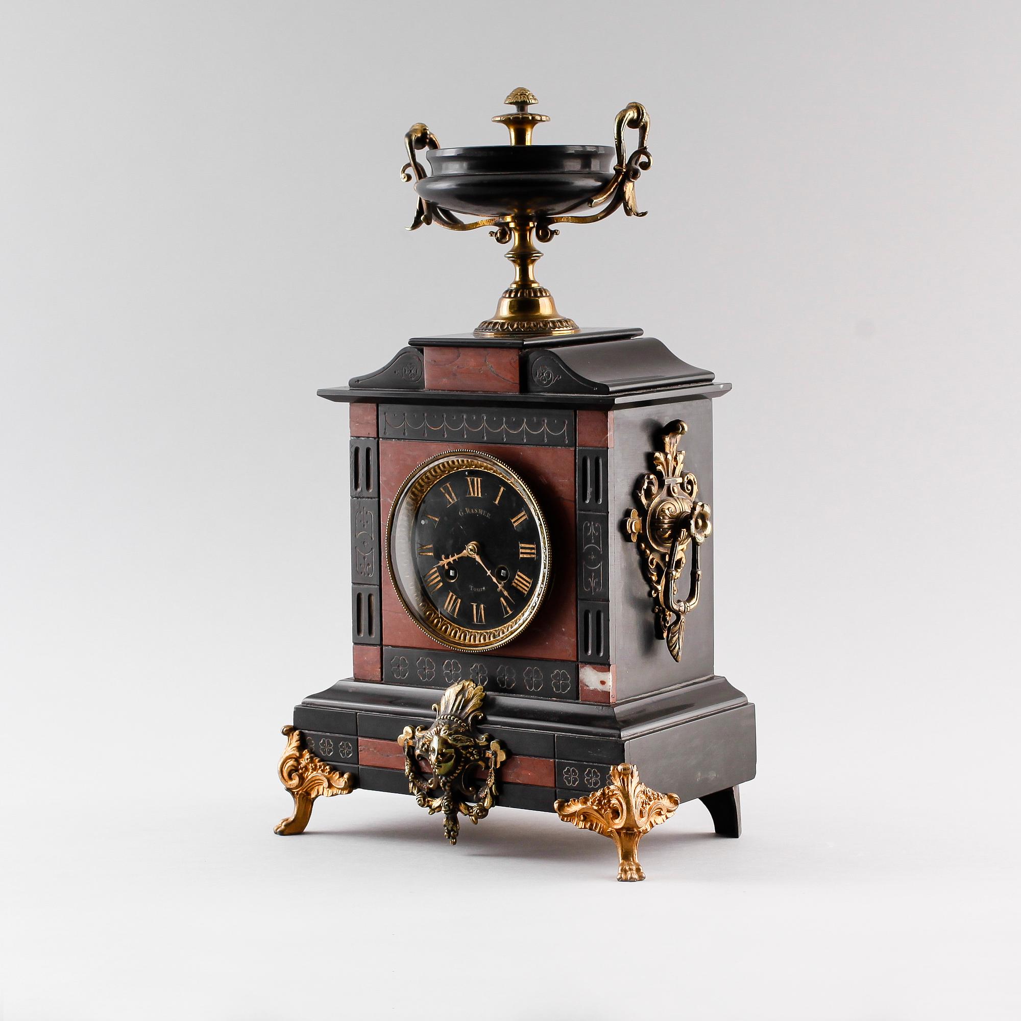 BORDSPENDYL, Frankrike, 1800-talets andra hälft.