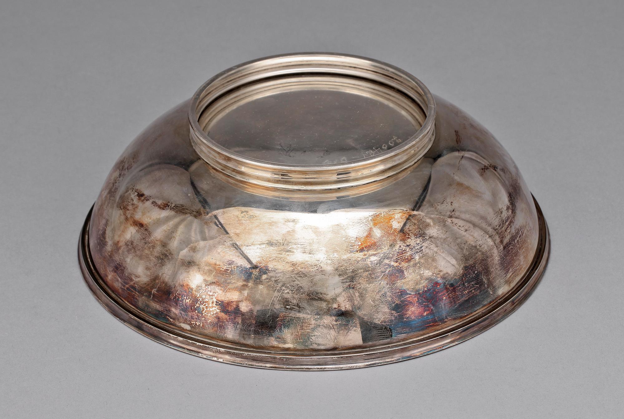 SKÅL, silver, firma K Anderson, Stockholm, 1945. Vikt ca 448g.