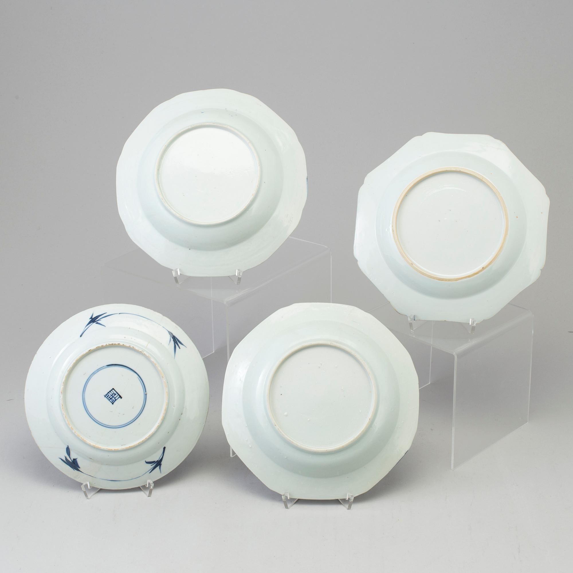 Four blue and white porcelain dishes, Qing dynasty, 18/19th century.