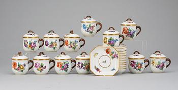 491. Twelve Danish custard cups with covers and plates, Royal Copenhagen 1920s.