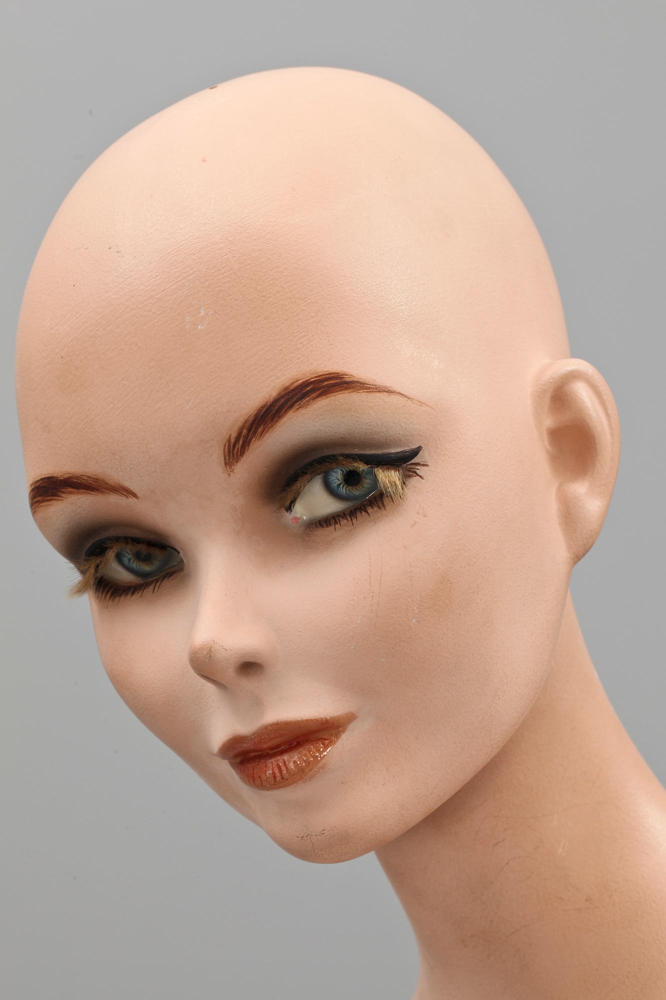 SKYLTDOCKA, Danmark, 1960-tal.