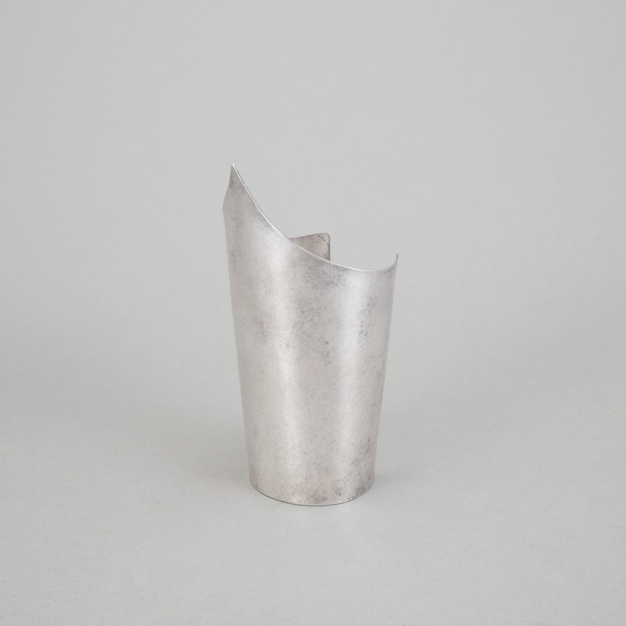 ARMRING, Sven Roos Silver och Konsthantverk, Västerås 1991. Vikt 201 g.