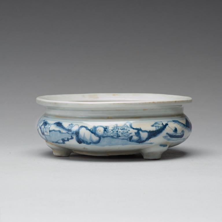 A blue and white censer, Qing dynasty (1644-1912).