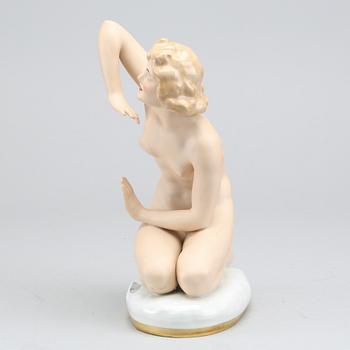 A POERTZEL GEROLD PORCELAIN FIGURINE.