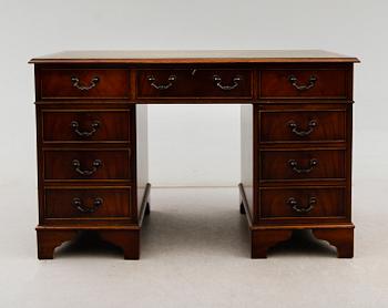 HURTSSKRIVBORD, England, 1900-talets andra hälft.