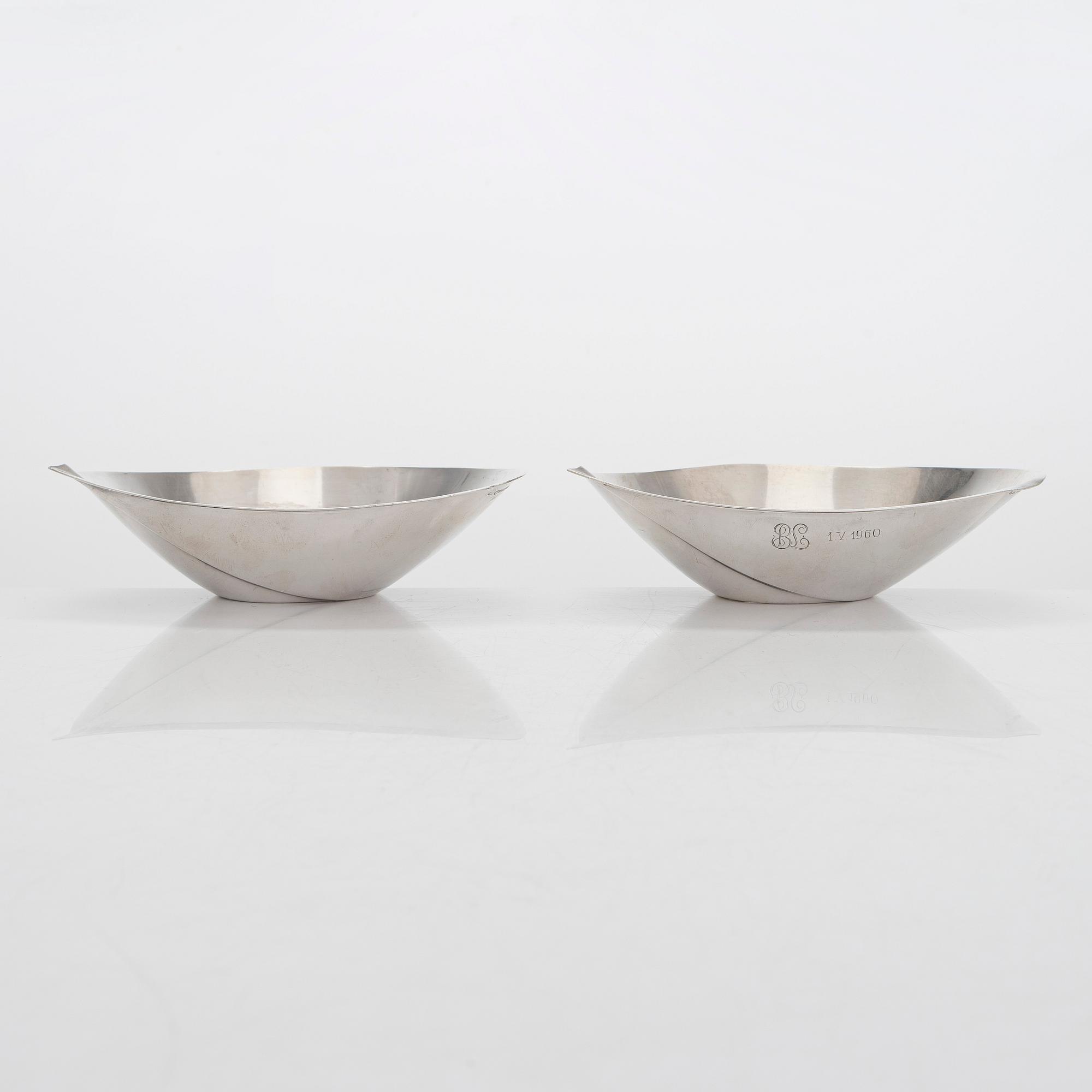 Tapio Wirkkala, two silver bowls, marked TW, Kultakeskus, Hämeenlinna 1960.